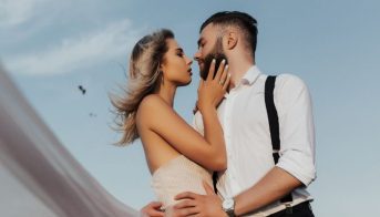inceteaza-sa-cauti-barbatul-care-sa-te-salveze