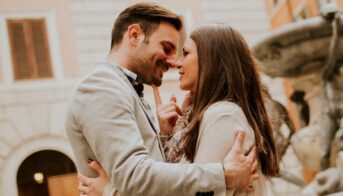 flirteaza-cu-tine-chiar-daca-ai-partener