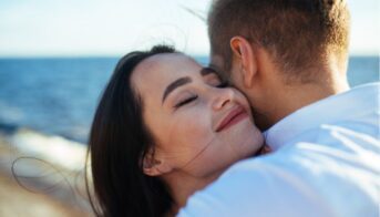 relatie-armonioasa-femeie-inteleapta