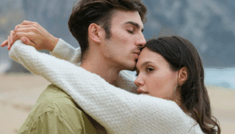 omul-care-priveste-cu-aceasi-ochi